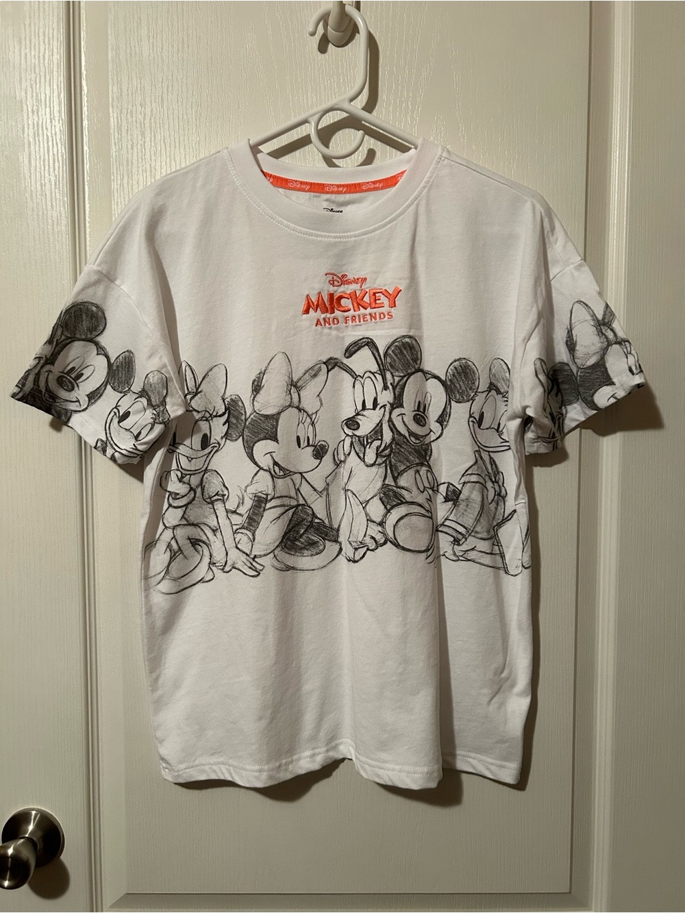 NWOT Disney White Short-Sleeve 'Mickey and Friends' Graphic Tee